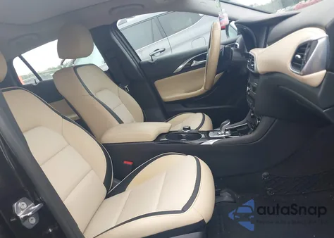 2019 Infiniti Qx30 Luxe z USA, uszkodzony, nr VIN SJKCH5CP3KA011483